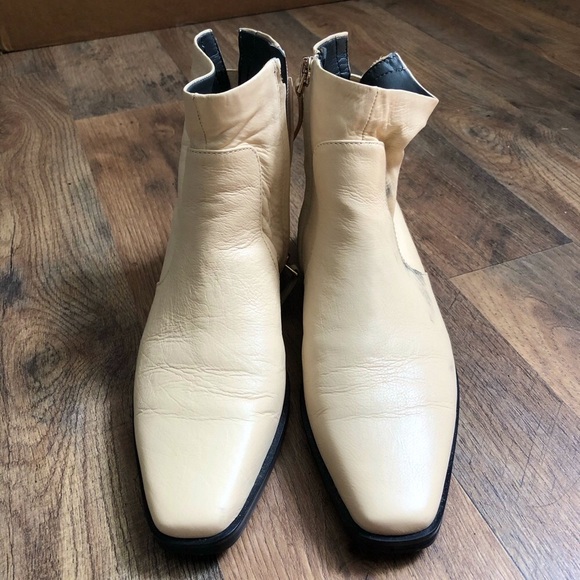 Franco Sarto Yeni Block Heel Ankle Boots Size: 6 - Picture 2 of 9